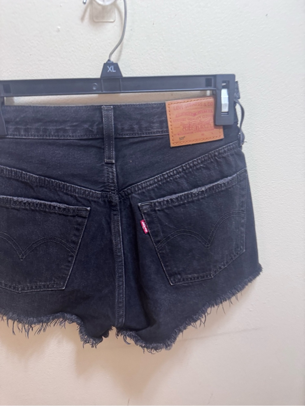 Women’s Levi's Black 501 denim Cutoff Shorts size 25 - Picture 1 of 5